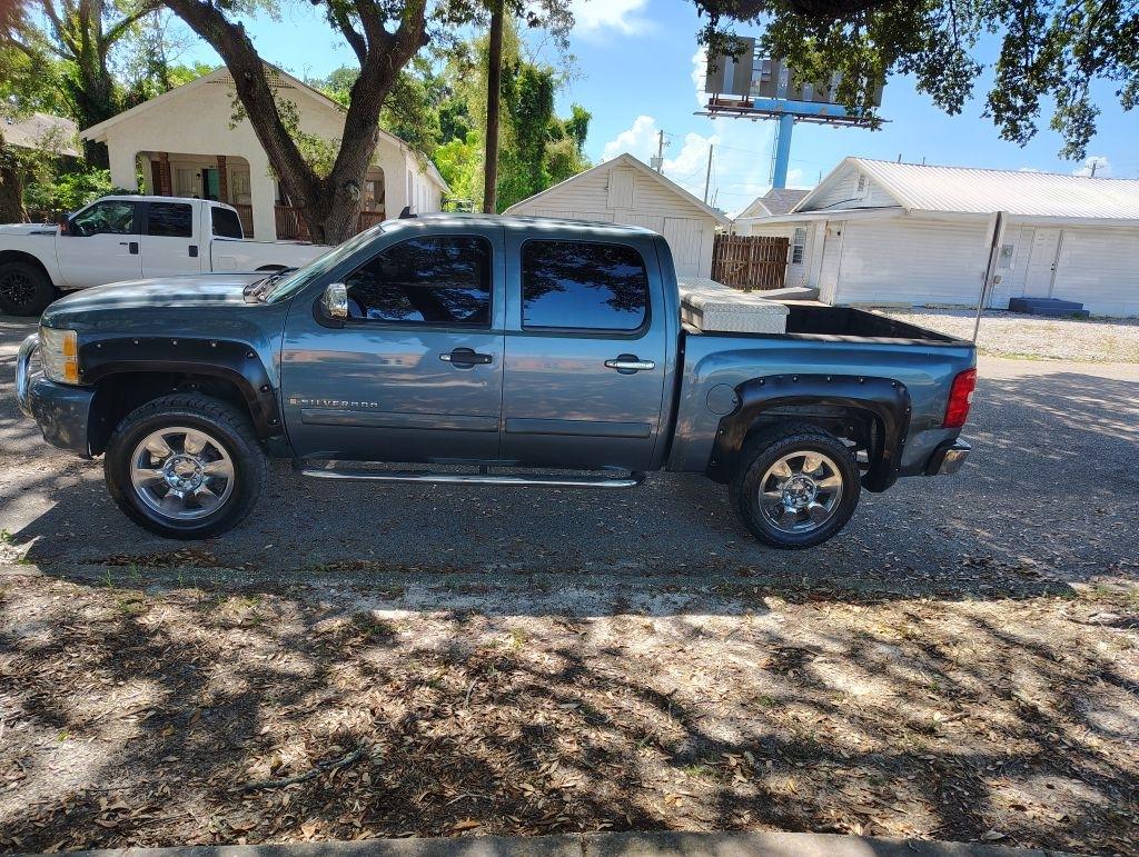 2007 Chevrolet Silverado 1500 Work Truck Crew Cab 2WD