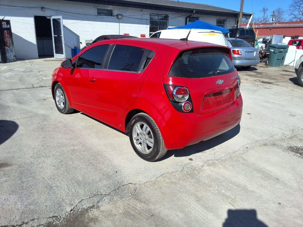 Chevrolet Sonic 2LT 5-Door 2012