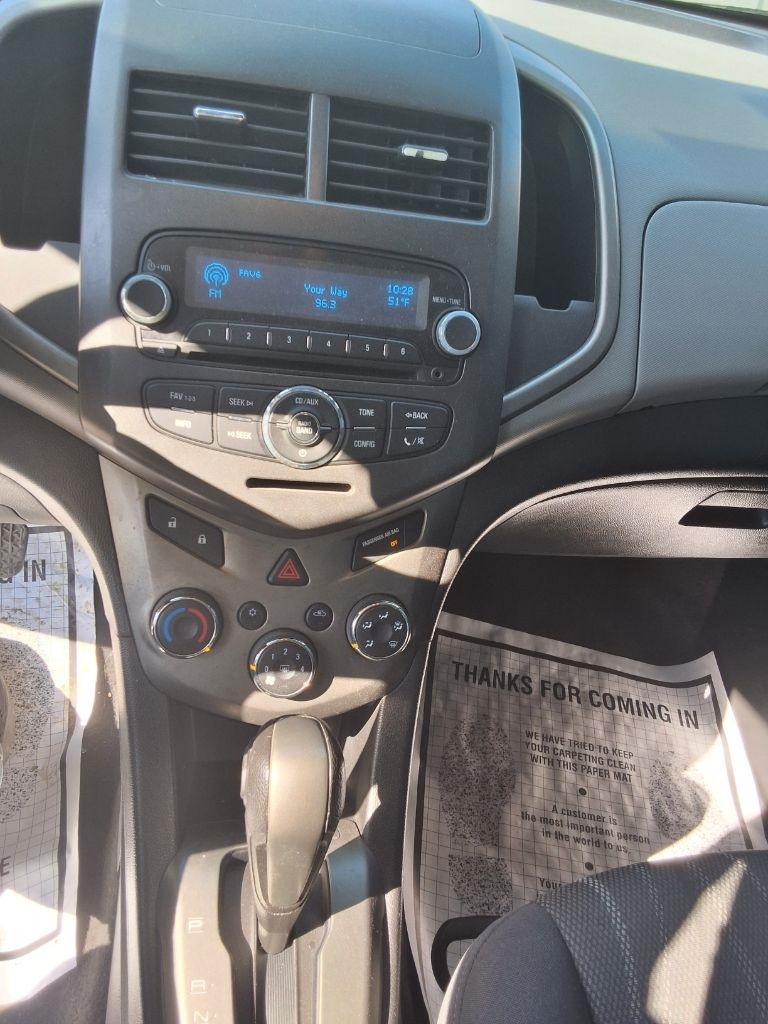 Chevrolet Sonic 2LT 5-Door 2012