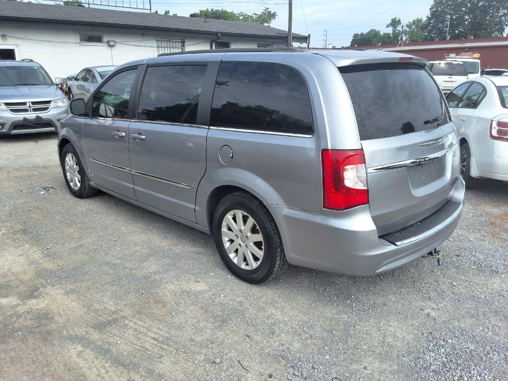 Chrysler Town & Country Touring 2013