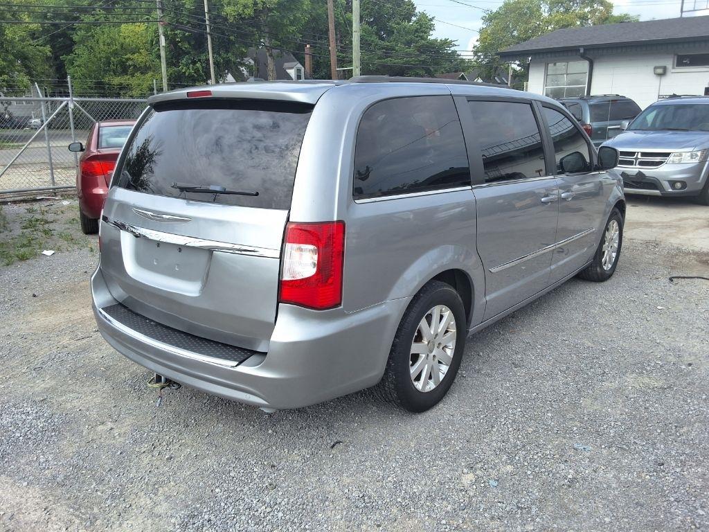 Chrysler Town & Country Touring 2013