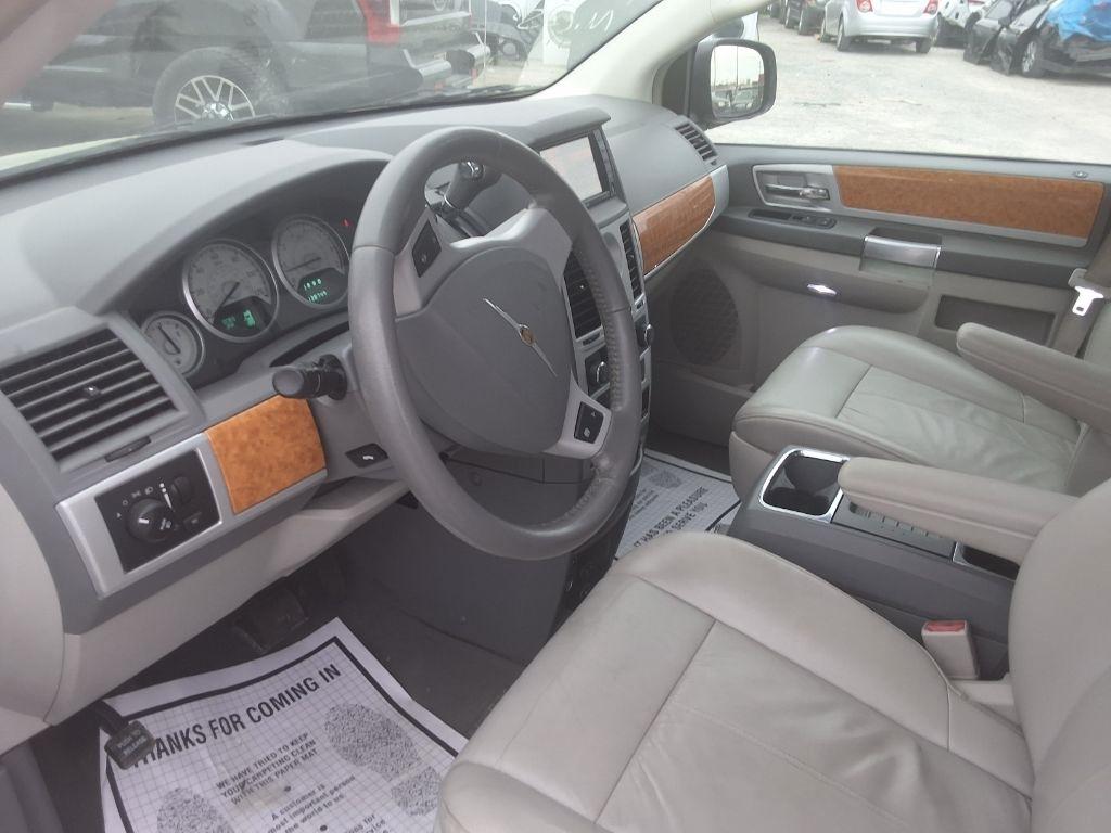 Chrysler Town & Country Limited 2008