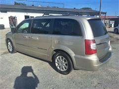 2015 Chrysler Town & Country 