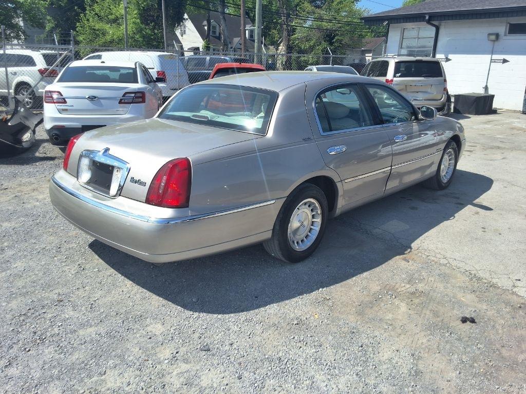 Lincoln Town Car Executive 1999