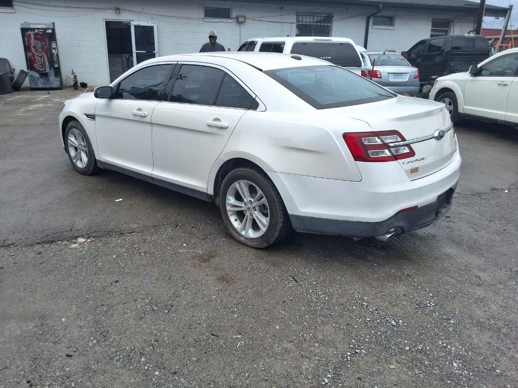 Ford Taurus SEL FWD 2016