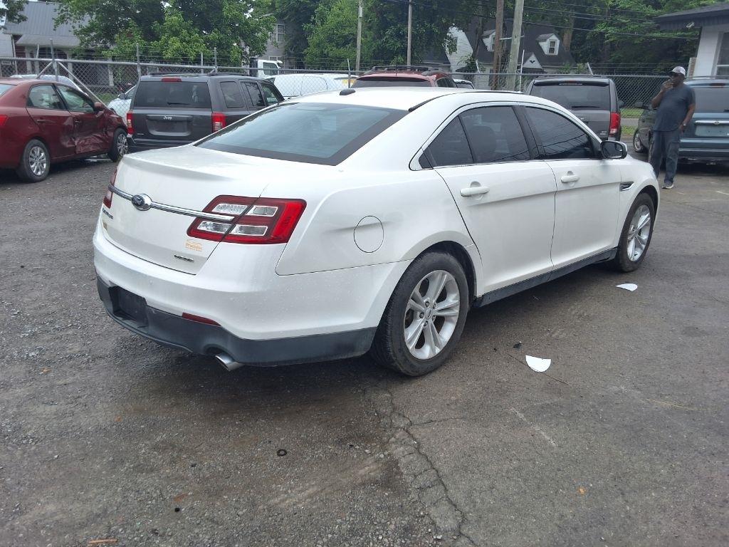 Ford Taurus SEL FWD 2016