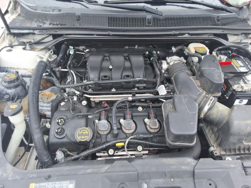 Ford Taurus SEL FWD 2016