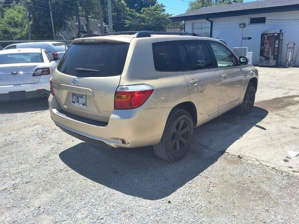 Toyota Highlander Base 4WD 2008