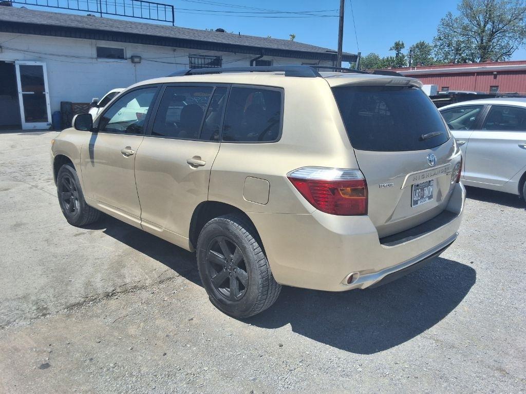 Toyota Highlander Base 4WD 2008