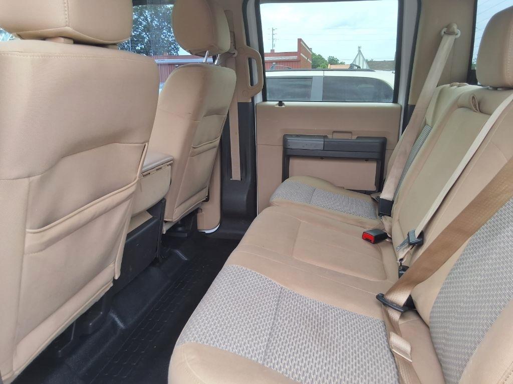 Ford F-250 SD XL Crew Cab 4WD 2012