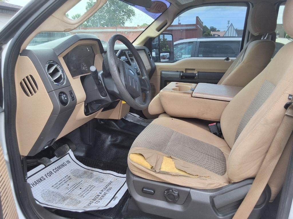Ford F-250 SD XL Crew Cab 4WD 2012