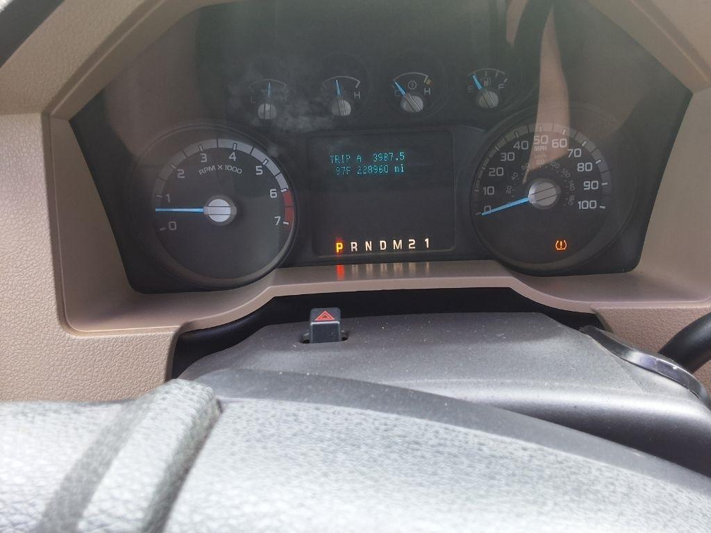Ford F-250 SD XL Crew Cab 4WD 2012