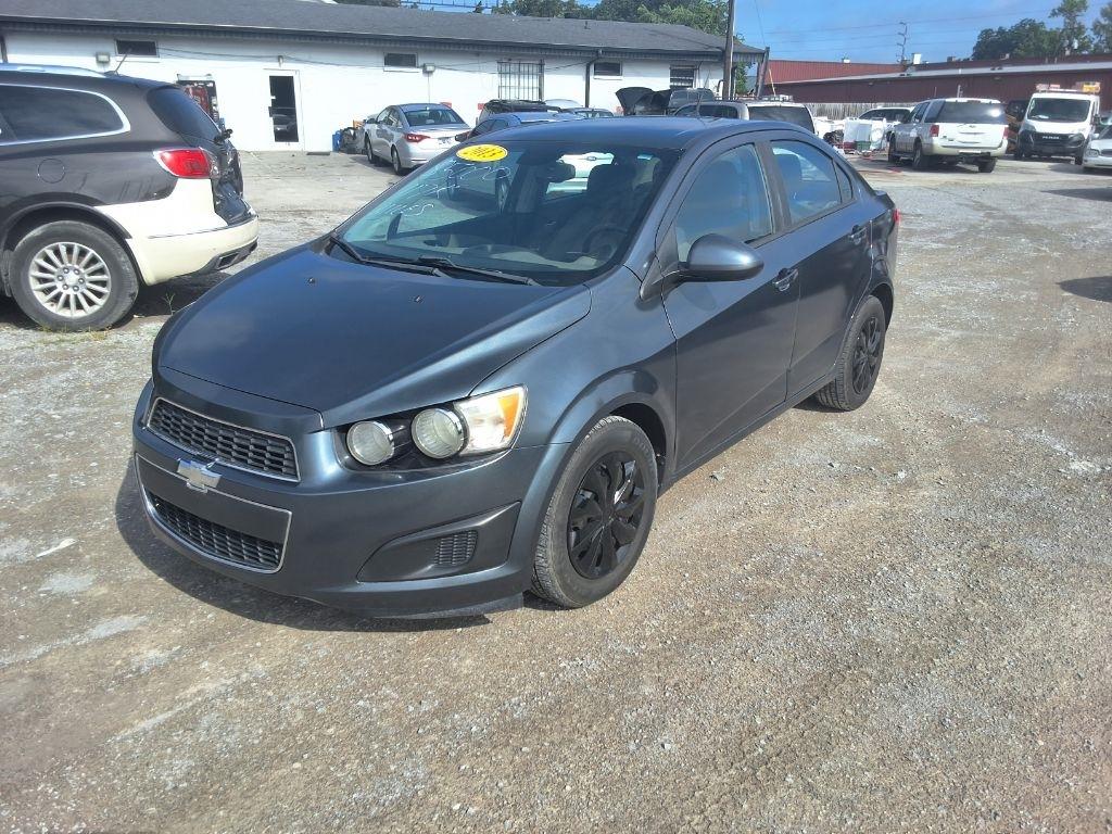 2013 Chevrolet Sonic LS Auto Sedan