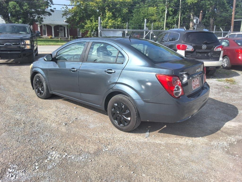 Chevrolet Sonic LS Auto Sedan 2013