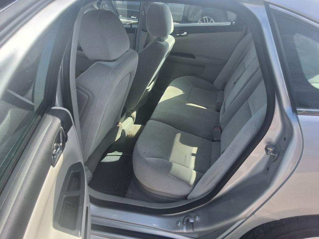Chevrolet Impala LT (Fleet) 2012