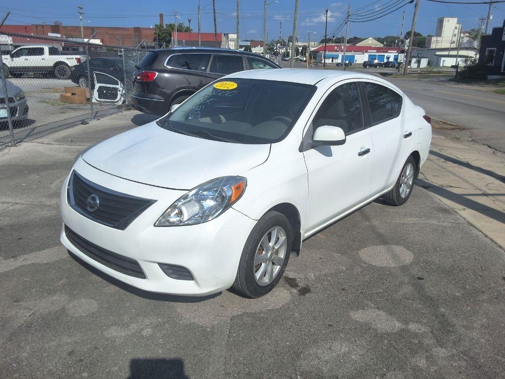 Nissan Versa 1.6 S Sedan 2012