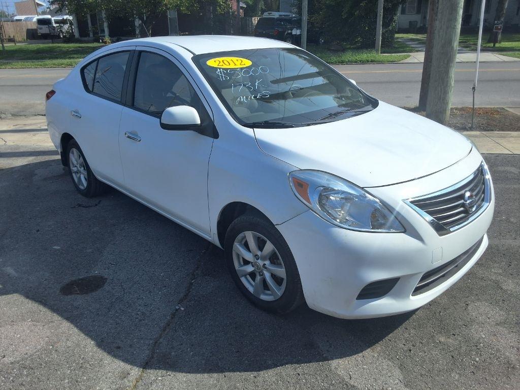 Nissan Versa 1.6 S Sedan 2012