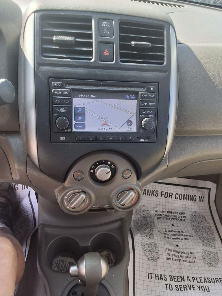 Nissan Versa 1.6 S Sedan 2012