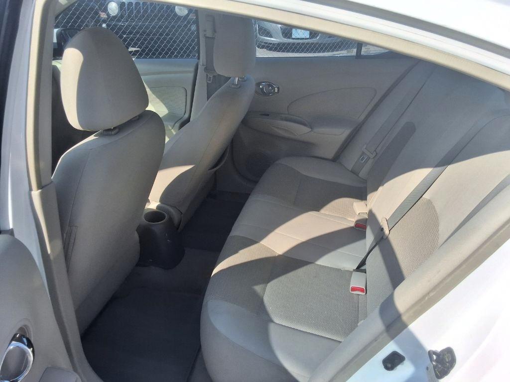 Nissan Versa 1.6 S Sedan 2012