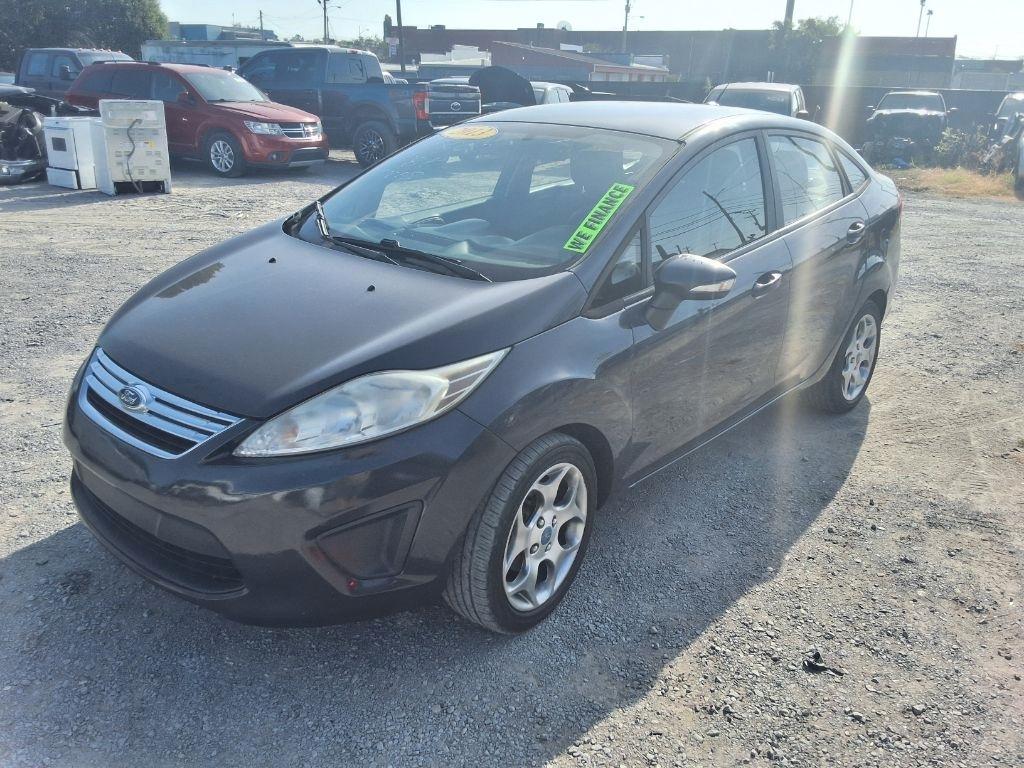 2013 Ford Fiesta SE Sedan