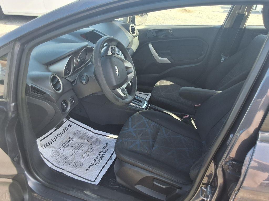 Ford Fiesta SE Sedan 2013