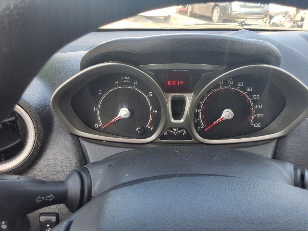 Ford Fiesta SE Sedan 2013