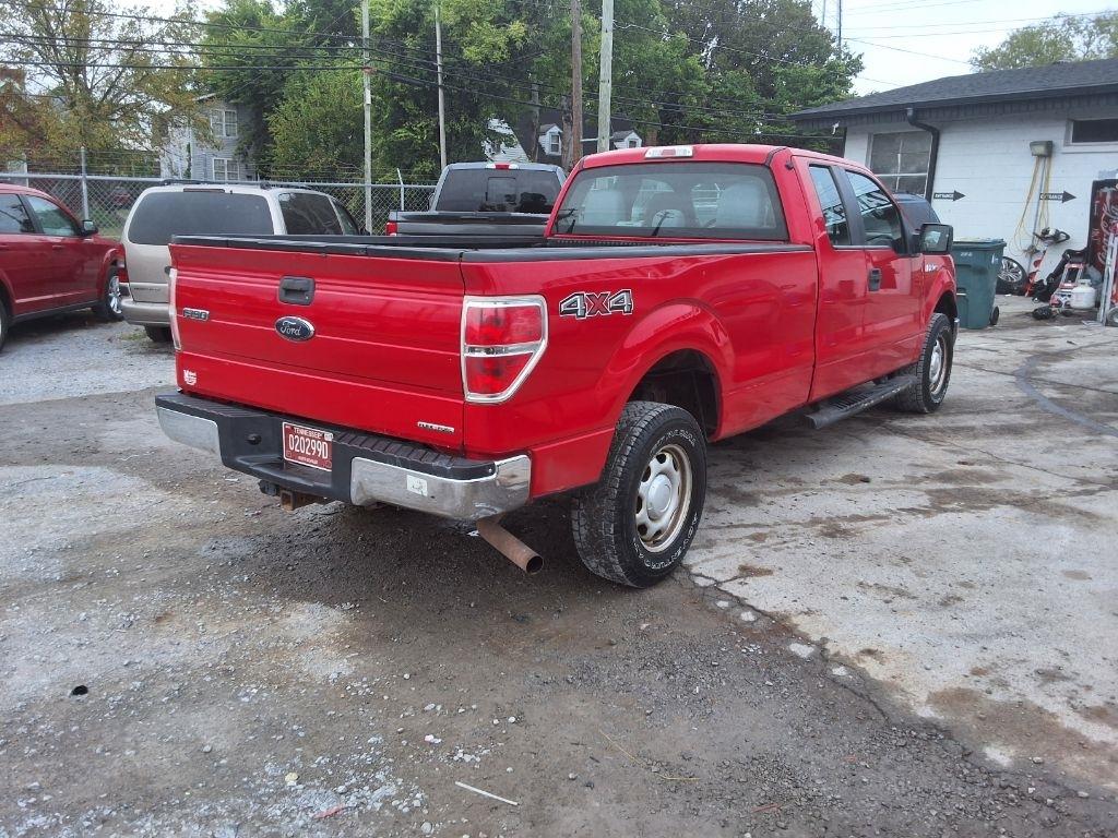 Ford F-150 XL SuperCab 8-ft. Bed 4WD 2013