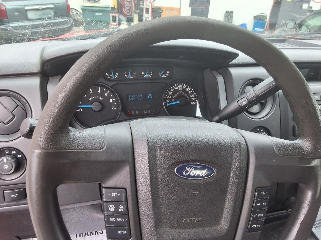 Ford F-150 XL SuperCab 8-ft. Bed 4WD 2013