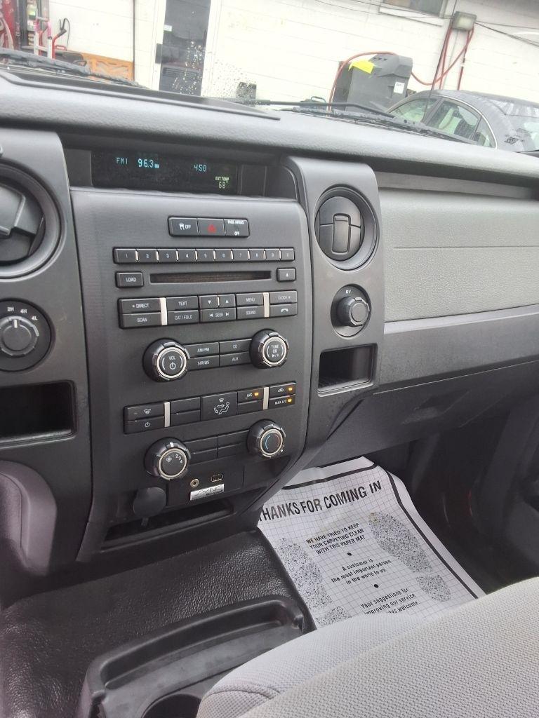 Ford F-150 XL SuperCab 8-ft. Bed 4WD 2013