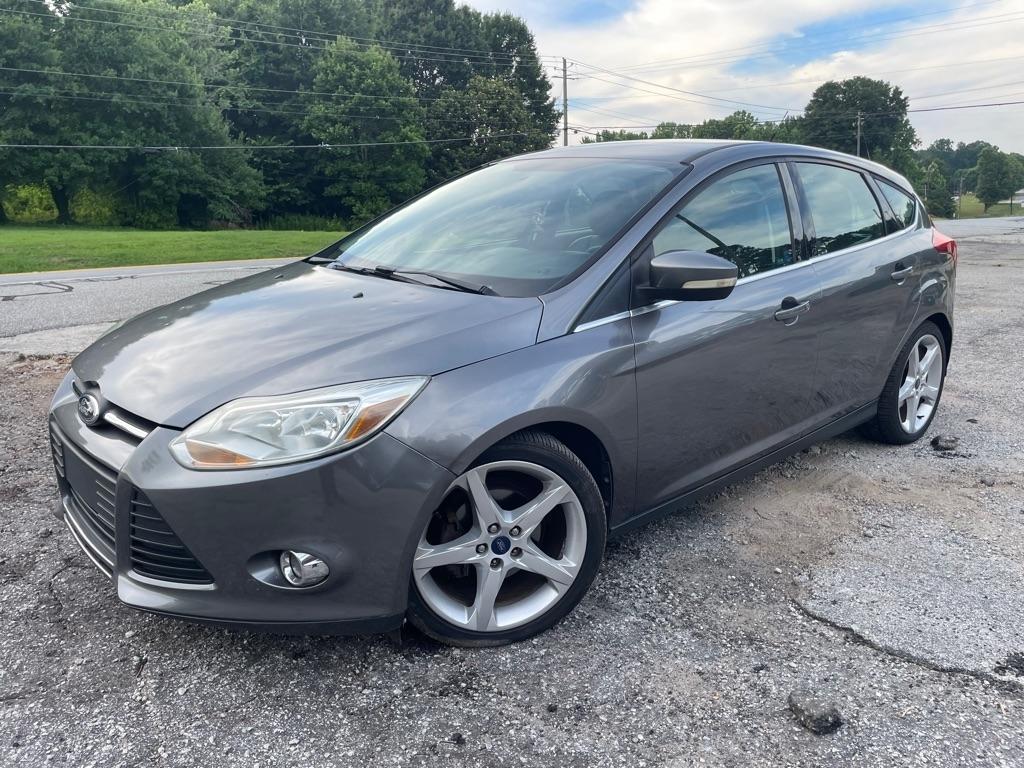 Gray 2013 Ford Focus Titanium Hatchback Hatchback Front-Wheel Drive 5-Speed Manual