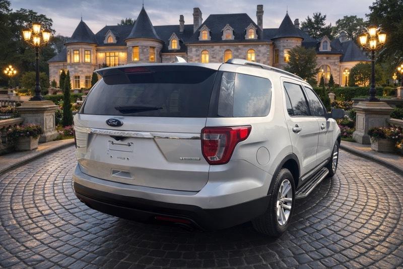 Ford Explorer 2WD 4dr V6 XLT 2017