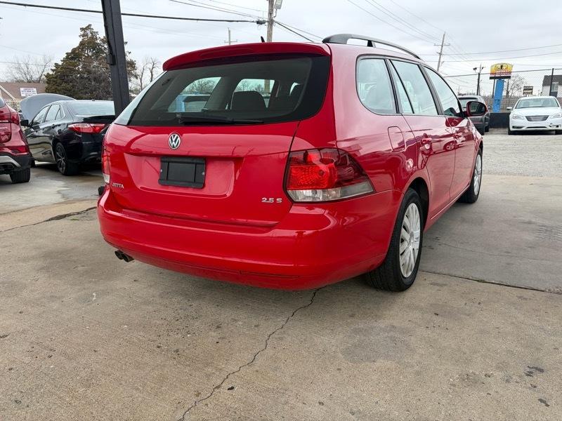 Volkswagen Jetta 2.5L w/ Sunroof 2014
