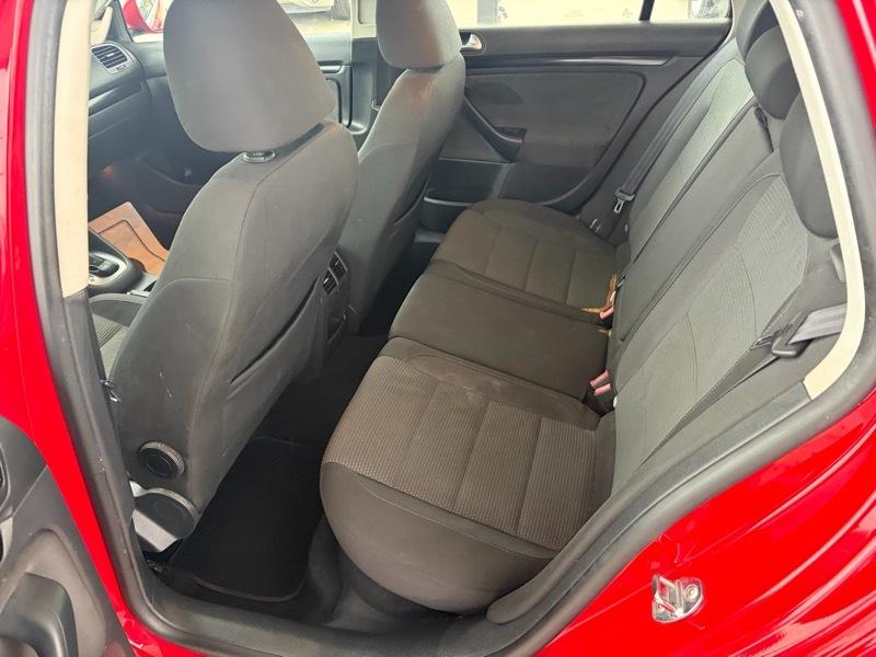 Volkswagen Jetta 2.5L w/ Sunroof 2014