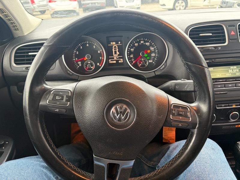Volkswagen Jetta 2.5L w/ Sunroof 2014