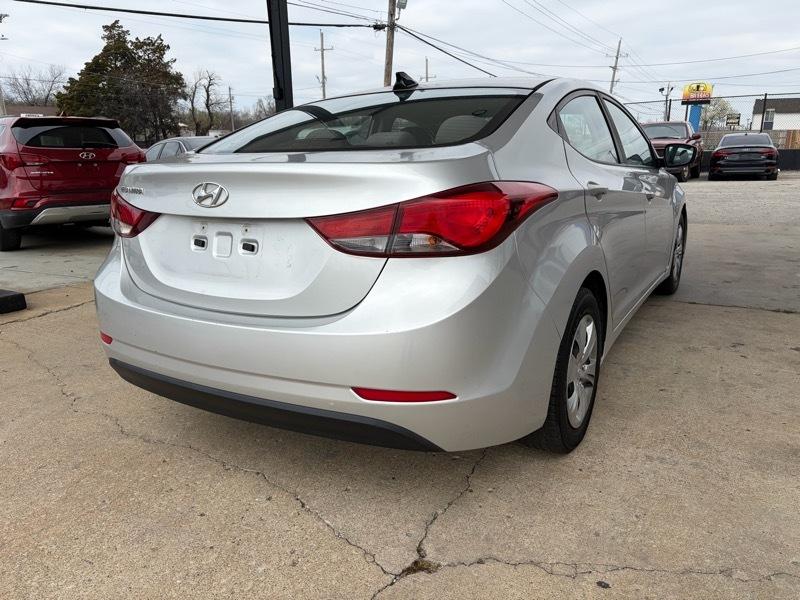Hyundai Elantra 4dr Sdn Auto SE 2016