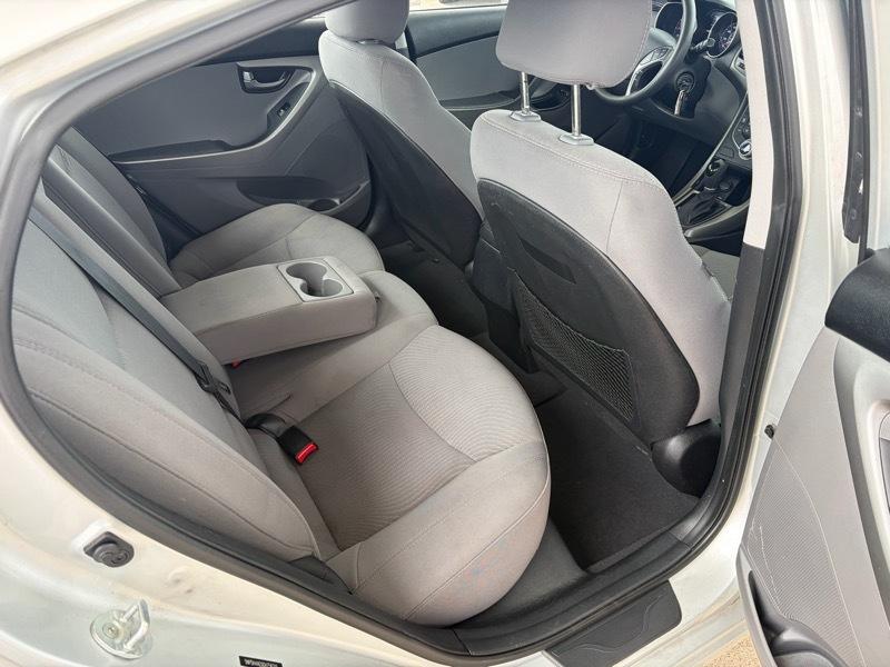 Hyundai Elantra 4dr Sdn Auto SE 2016