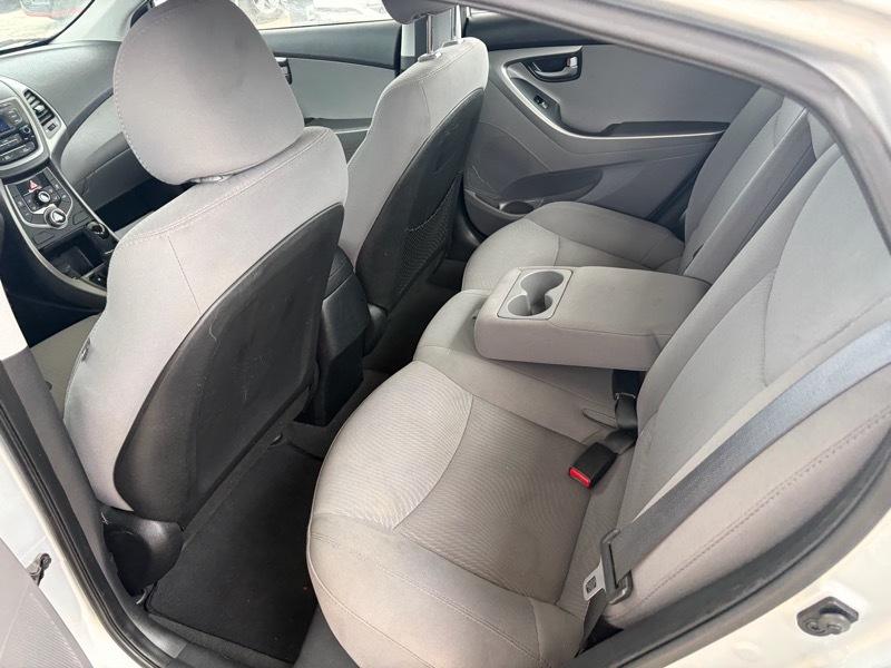 Hyundai Elantra 4dr Sdn Auto SE 2016