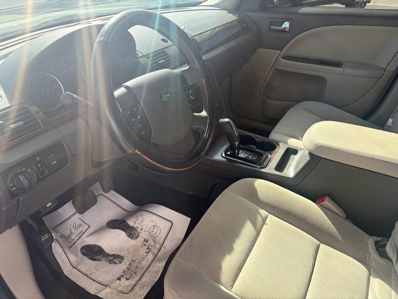 Ford TAURUS SE  2009