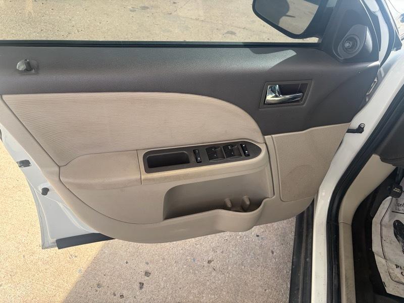 Ford TAURUS SE  2009