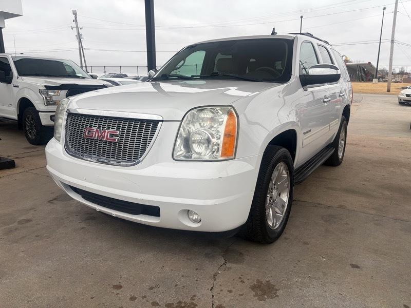 GMC Yukon 4WD 4dr 1500 SLT 2011
