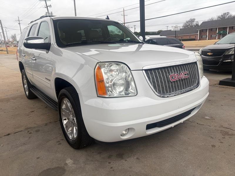 GMC Yukon 4WD 4dr 1500 SLT 2011