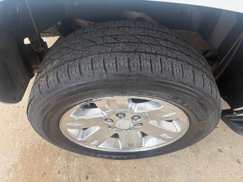 GMC Yukon 4WD 4dr 1500 SLT 2011