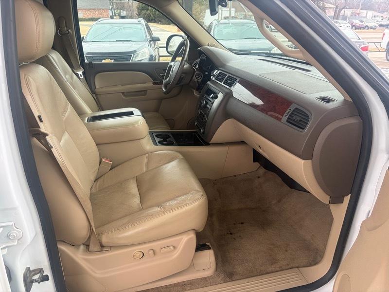 GMC Yukon 4WD 4dr 1500 SLT 2011