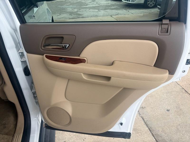 GMC Yukon 4WD 4dr 1500 SLT 2011