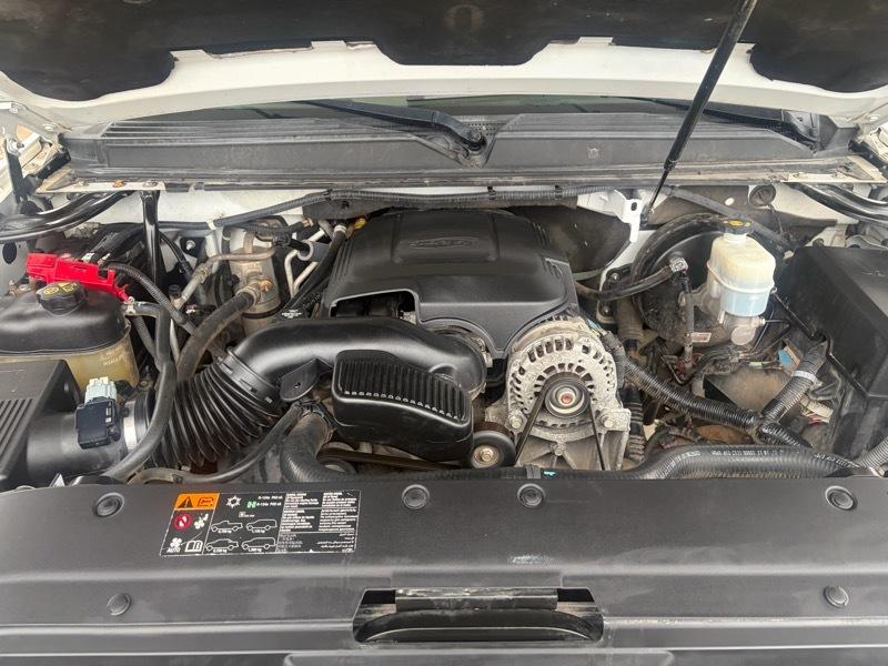 GMC Yukon 4WD 4dr 1500 SLT 2011