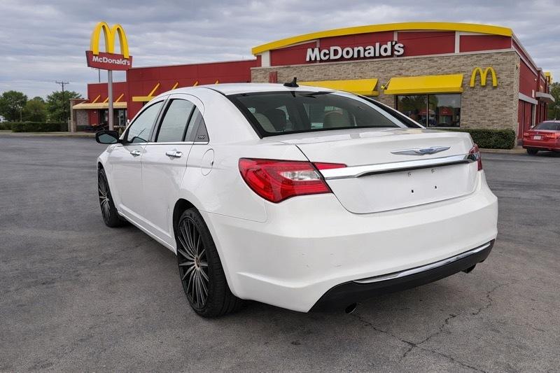 Chrysler 200 4dr Sdn Limited 2012