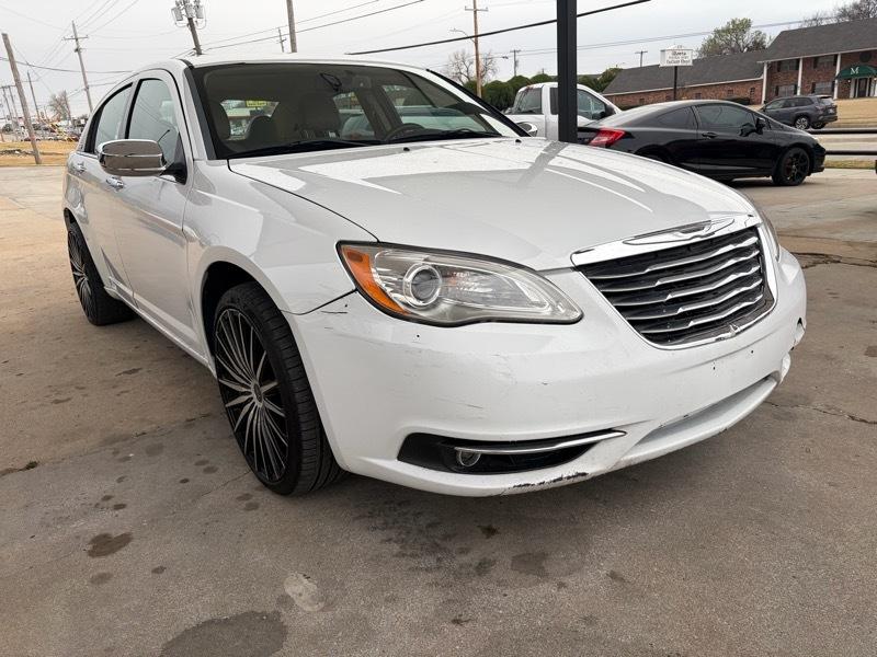 Chrysler 200 4dr Sdn Limited 2012
