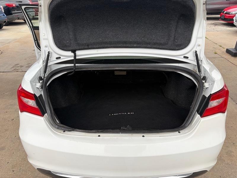 Chrysler 200 4dr Sdn Limited 2012