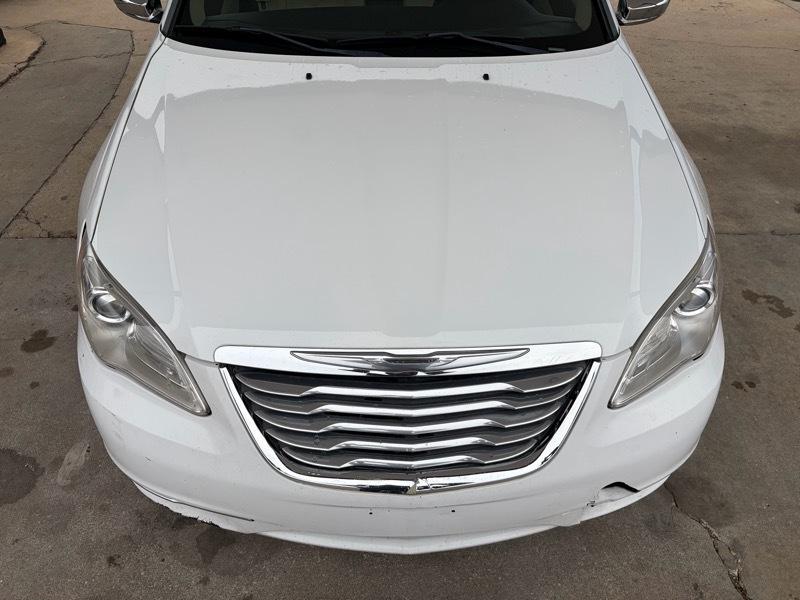 Chrysler 200 4dr Sdn Limited 2012