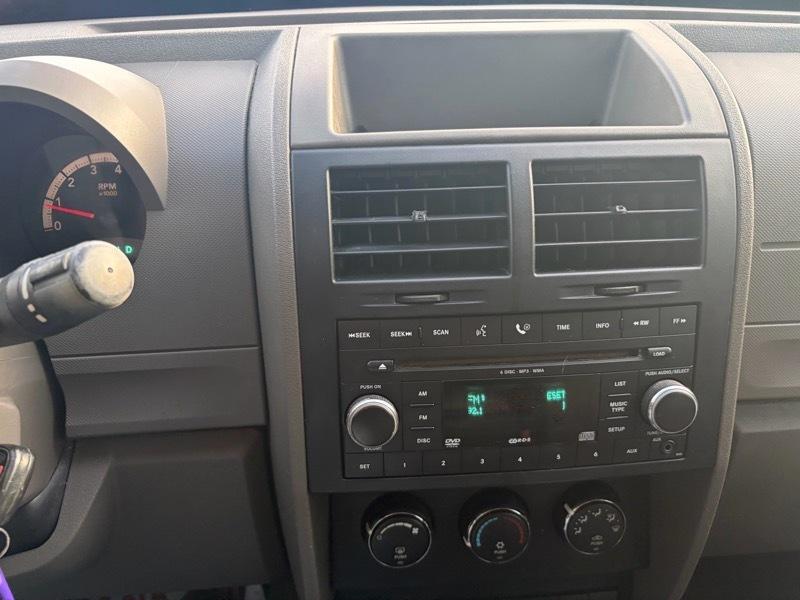 Dodge Nitro 2WD 4dr SXT 2007